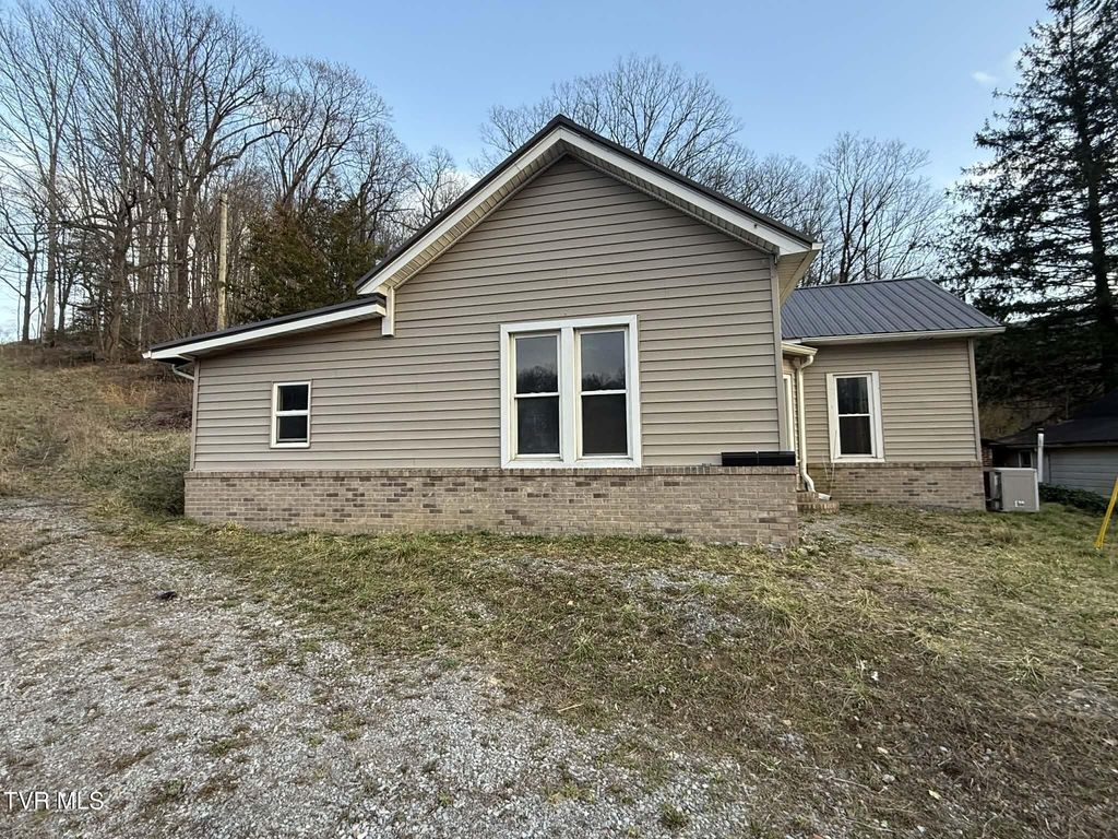 620 East Gilley Avenue, Big Stone Gap, VA 24219