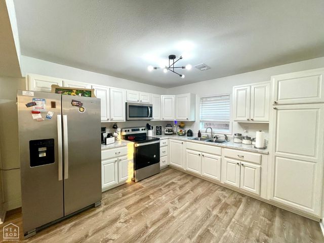 145 S Parkview Drive, Trumann, AR 72472