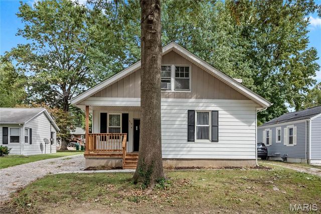 318 N CEDAR Street, O'fallon, IL 62269