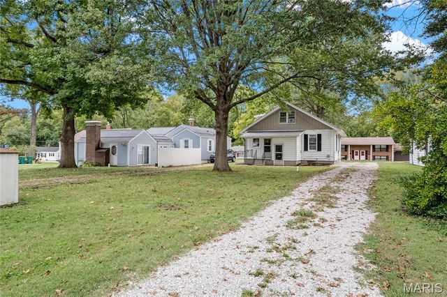 318 N CEDAR Street, O'fallon, IL 62269