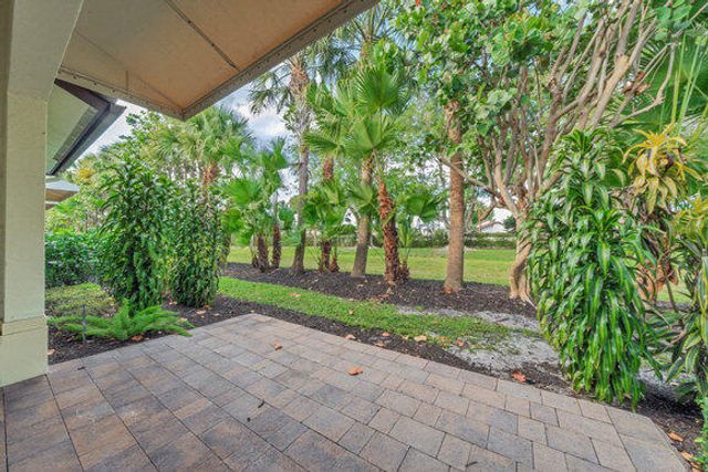 23008 Clear Echo Drive 11, Boca Raton, FL 33433