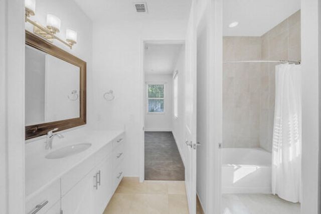 23008 Clear Echo Drive 11, Boca Raton, FL 33433