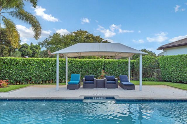 23008 Clear Echo Drive 11, Boca Raton, FL 33433