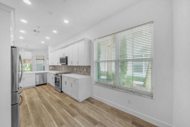 23008 Clear Echo Drive 11, Boca Raton, FL 33433