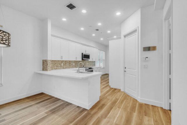 23008 Clear Echo Drive 11, Boca Raton, FL 33433