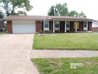 4348 Vandals Drive, Florissant, MO 63033