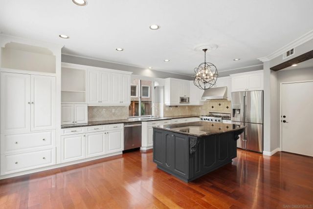 4168 Calle Isabelino, San Diego, CA 92130