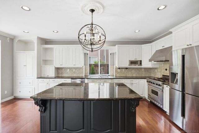 4168 Calle Isabelino, San Diego, CA 92130