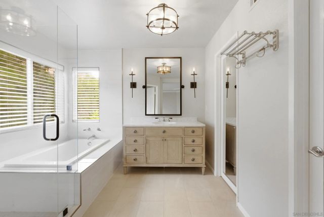4168 Calle Isabelino, San Diego, CA 92130