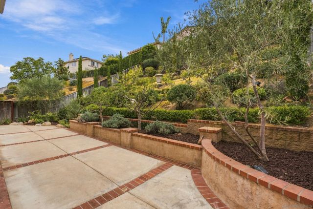 4168 Calle Isabelino, San Diego, CA 92130