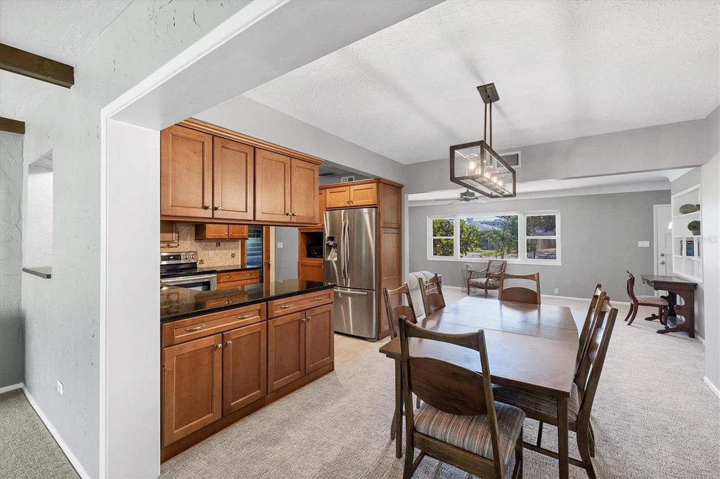 Image 13 of property listing at 5201 STEVENS DRIVE, Sarasota, FL 34234