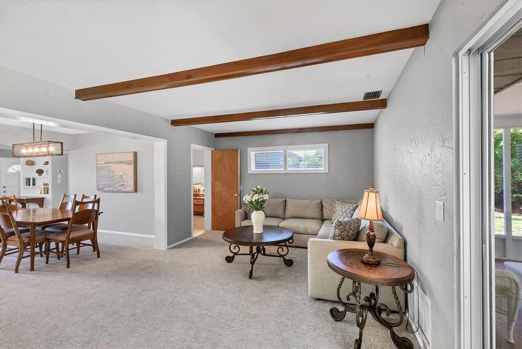 Image 15 of property listing at 5201 STEVENS DRIVE, Sarasota, FL 34234
