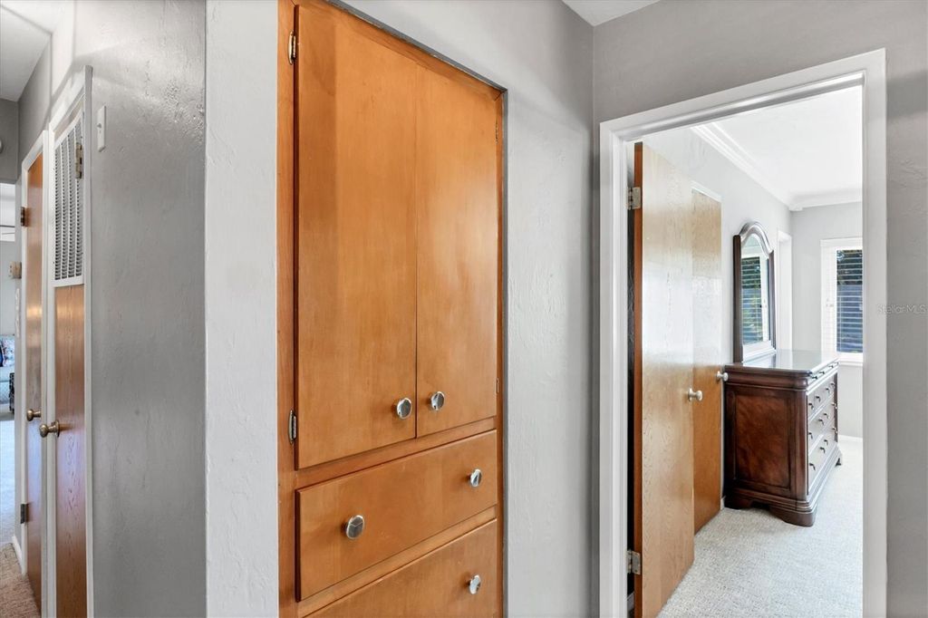 Image 23 of property listing at 5201 STEVENS DRIVE, Sarasota, FL 34234