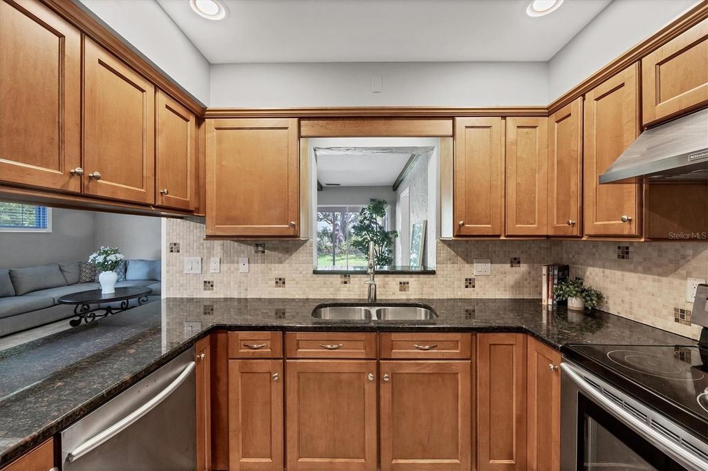 Image 9 of property listing at 5201 STEVENS DRIVE, Sarasota, FL 34234