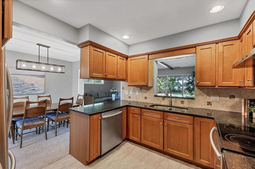 Image 10 of property listing at 5201 STEVENS DRIVE, Sarasota, FL 34234