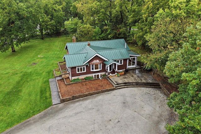 N46W29096 Capitol DRIVE, Hartland, WI 53029