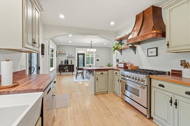 N46W29096 Capitol DRIVE, Hartland, WI 53029