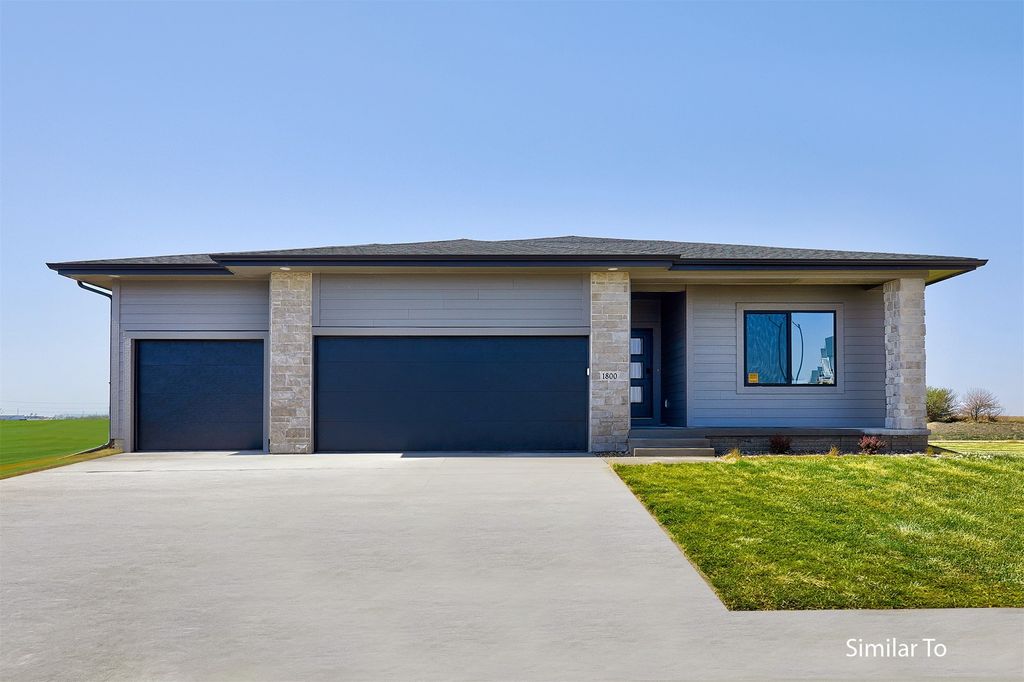 1769 SW Sienna Court, Grimes, IA 50111