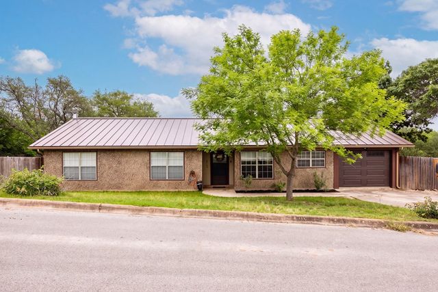 803 Smokey Mountain Dr, Kerrville, TX 78028