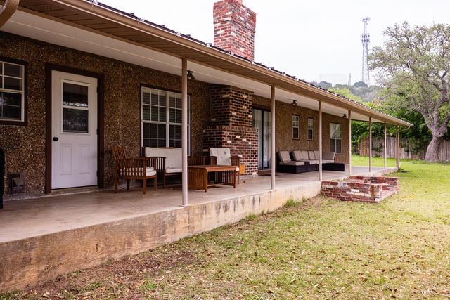 803 Smokey Mountain Dr, Kerrville, TX 78028