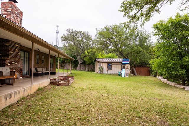 803 Smokey Mountain Dr, Kerrville, TX 78028