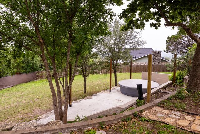 803 Smokey Mountain Dr, Kerrville, TX 78028