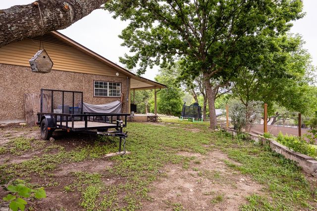 803 Smokey Mountain Dr, Kerrville, TX 78028