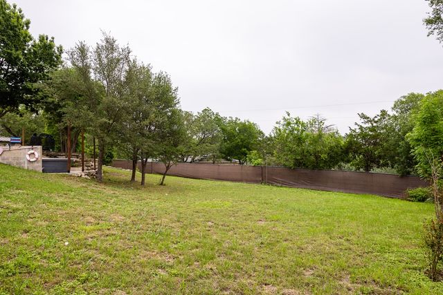 803 Smokey Mountain Dr, Kerrville, TX 78028