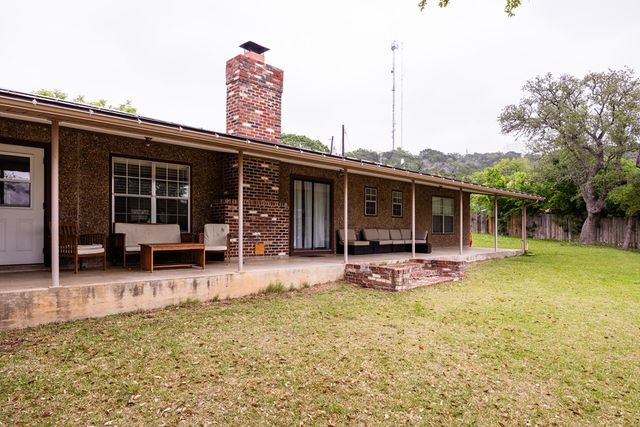803 Smokey Mountain Dr, Kerrville, TX 78028