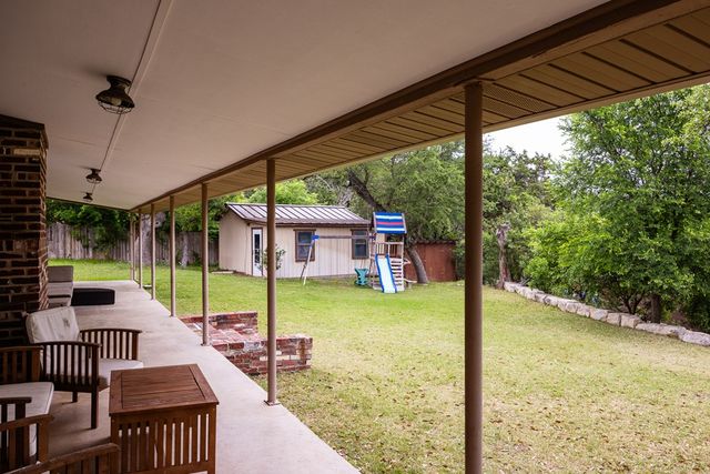 803 Smokey Mountain Dr, Kerrville, TX 78028