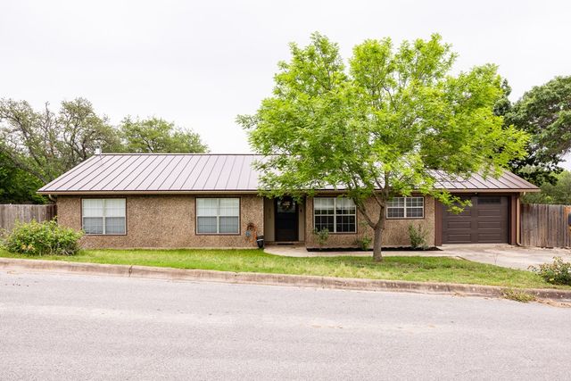 803 Smokey Mountain Dr, Kerrville, TX 78028
