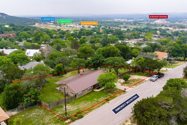 803 Smokey Mountain Dr, Kerrville, TX 78028