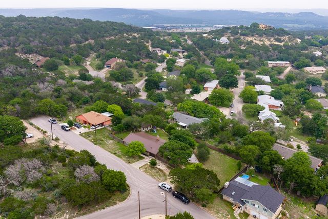 803 Smokey Mountain Dr, Kerrville, TX 78028