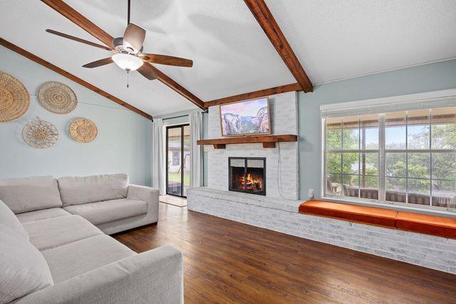 803 Smokey Mountain Dr, Kerrville, TX 78028