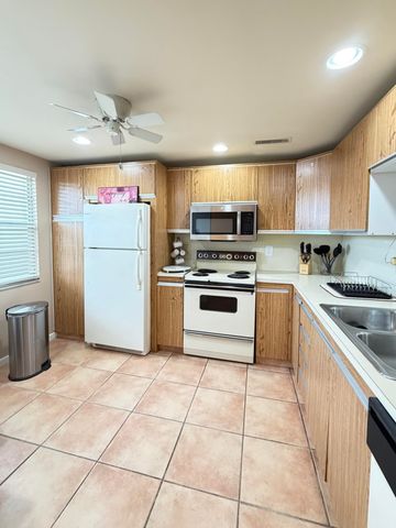 2101 Lucaya Bend, Coconut Creek, FL 33066