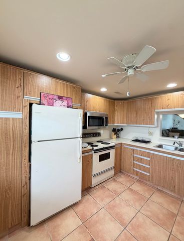 2101 Lucaya Bend, Coconut Creek, FL 33066