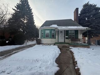 7041 Yinger Avenue, Dearborn, MI 48126