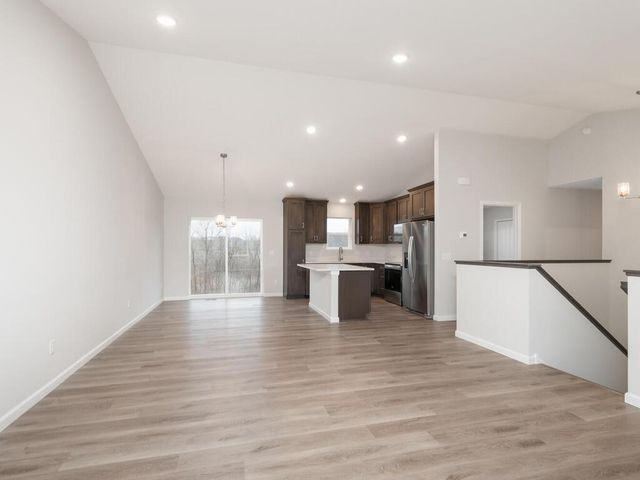 648 Hawthorne Lane, Watertown, MN 55388