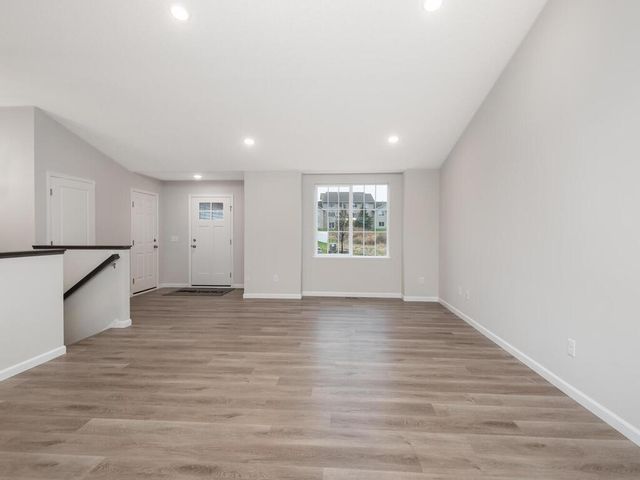 648 Hawthorne Lane, Watertown, MN 55388