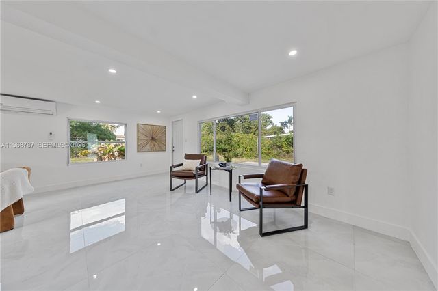 651 NW 9th St, Homestead, FL 33030