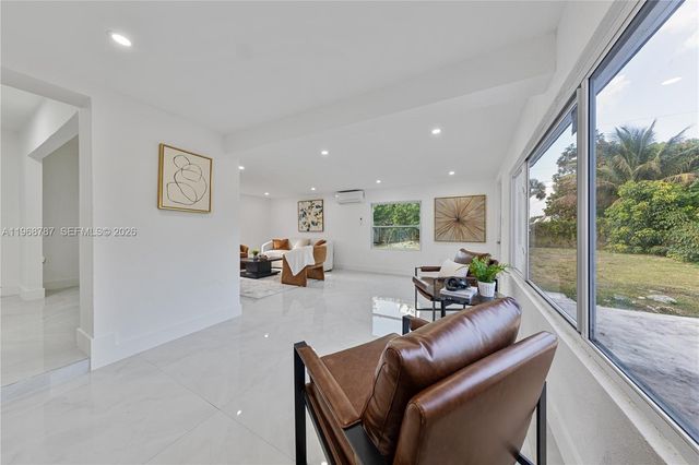 651 NW 9th St, Homestead, FL 33030