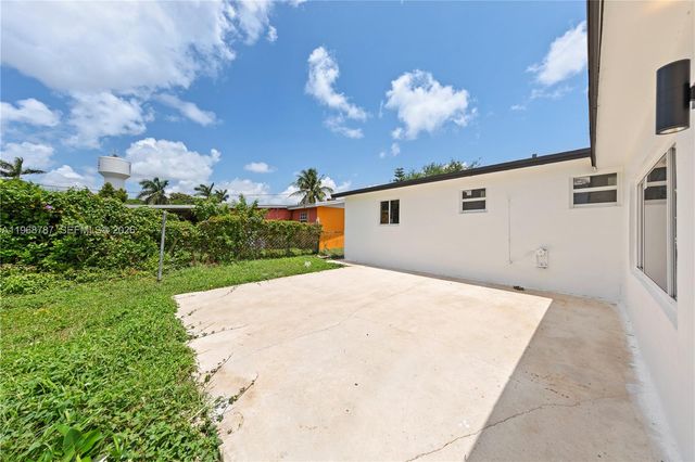 651 NW 9th St, Homestead, FL 33030