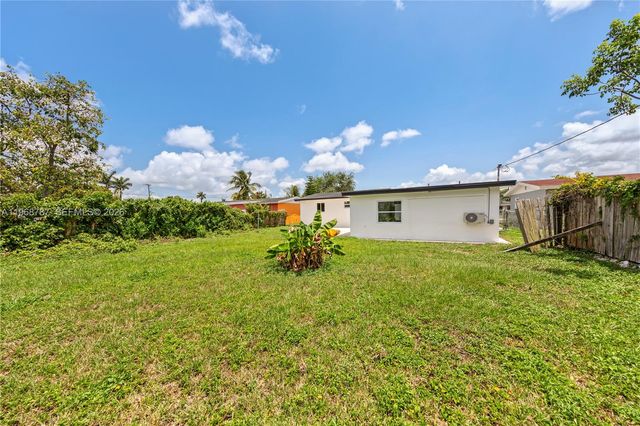 651 NW 9th St, Homestead, FL 33030