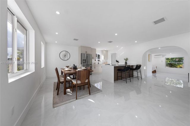 651 NW 9th St, Homestead, FL 33030