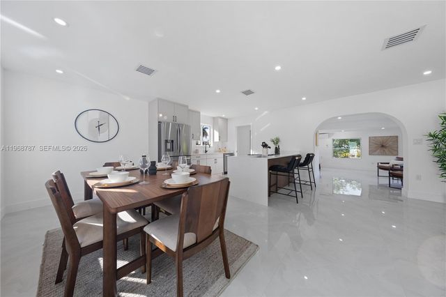 651 NW 9th St, Homestead, FL 33030