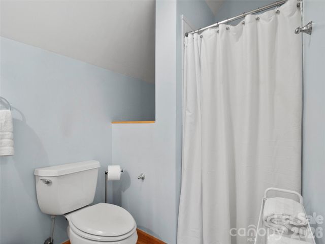 101 Jack Straw Lane, Burnsville, NC 28714