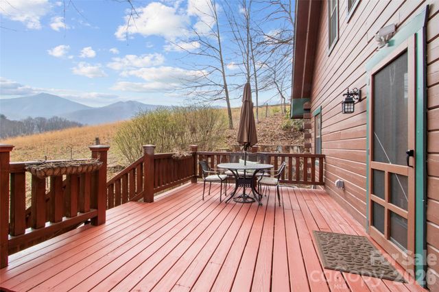 101 Jack Straw Lane, Burnsville, NC 28714