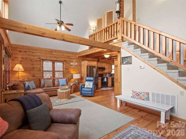 101 Jack Straw Lane, Burnsville, NC 28714