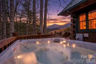 101 Jack Straw Lane, Burnsville, NC 28714