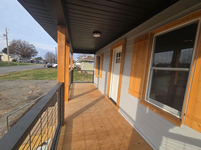 317 E Highland Drive, Zanesville, OH 43701